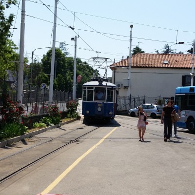 Tram di Opicina in arrivo al capolinea di Villa Opicina